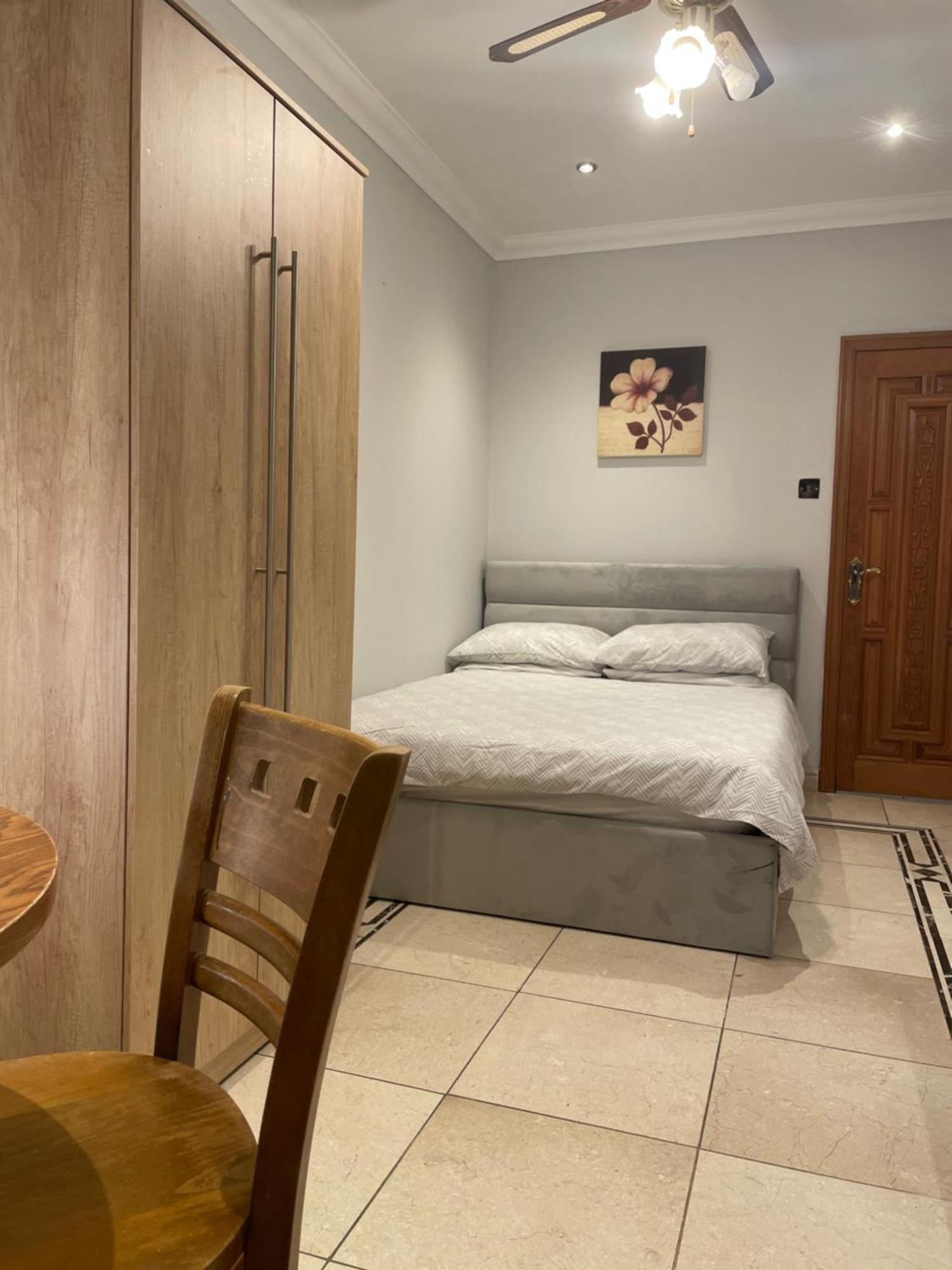 North London Studio Apartment Eksteriør bilde