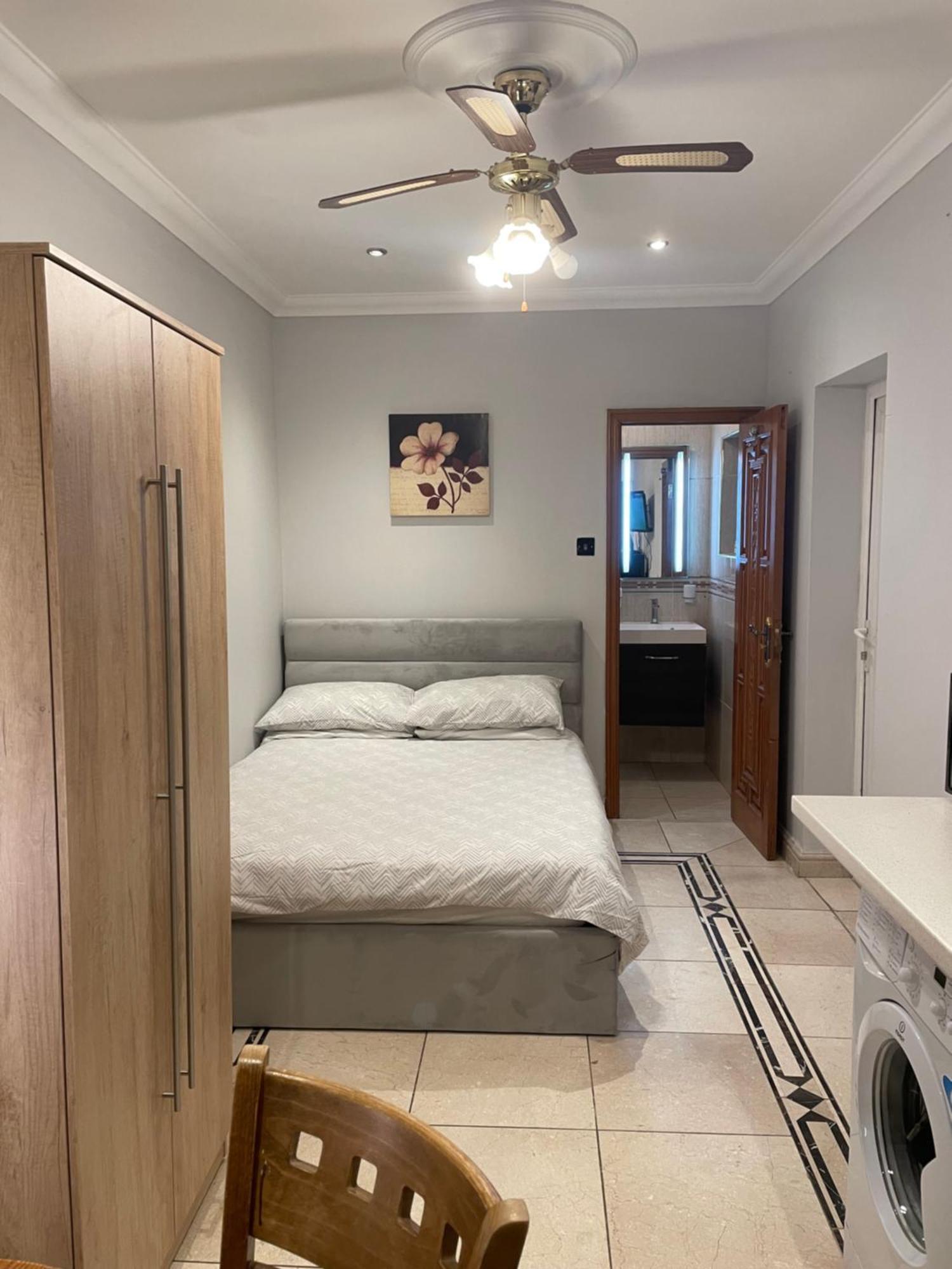 North London Studio Apartment Eksteriør bilde
