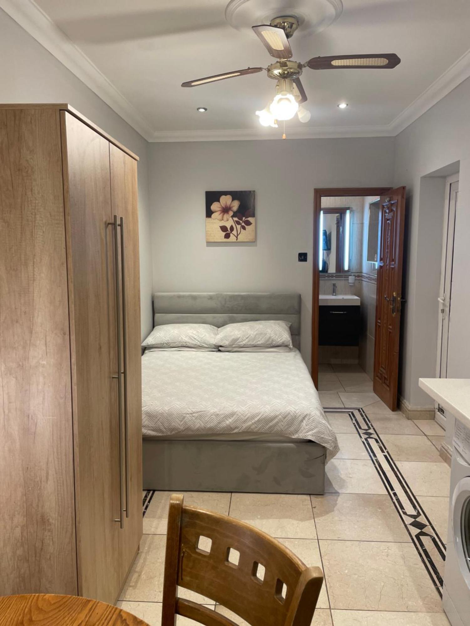 North London Studio Apartment Eksteriør bilde
